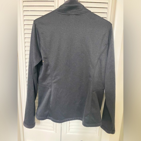 The North Face-Women’s Charcoal Gray Softshell Jacket W/Fuzzy Interior-LARGE - Picture 2 of 5